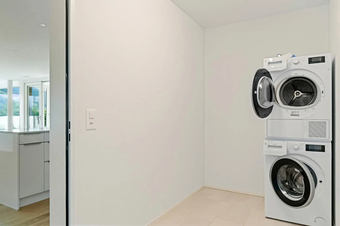 Stunning Apartment with Lake View - Photo 9 of 9