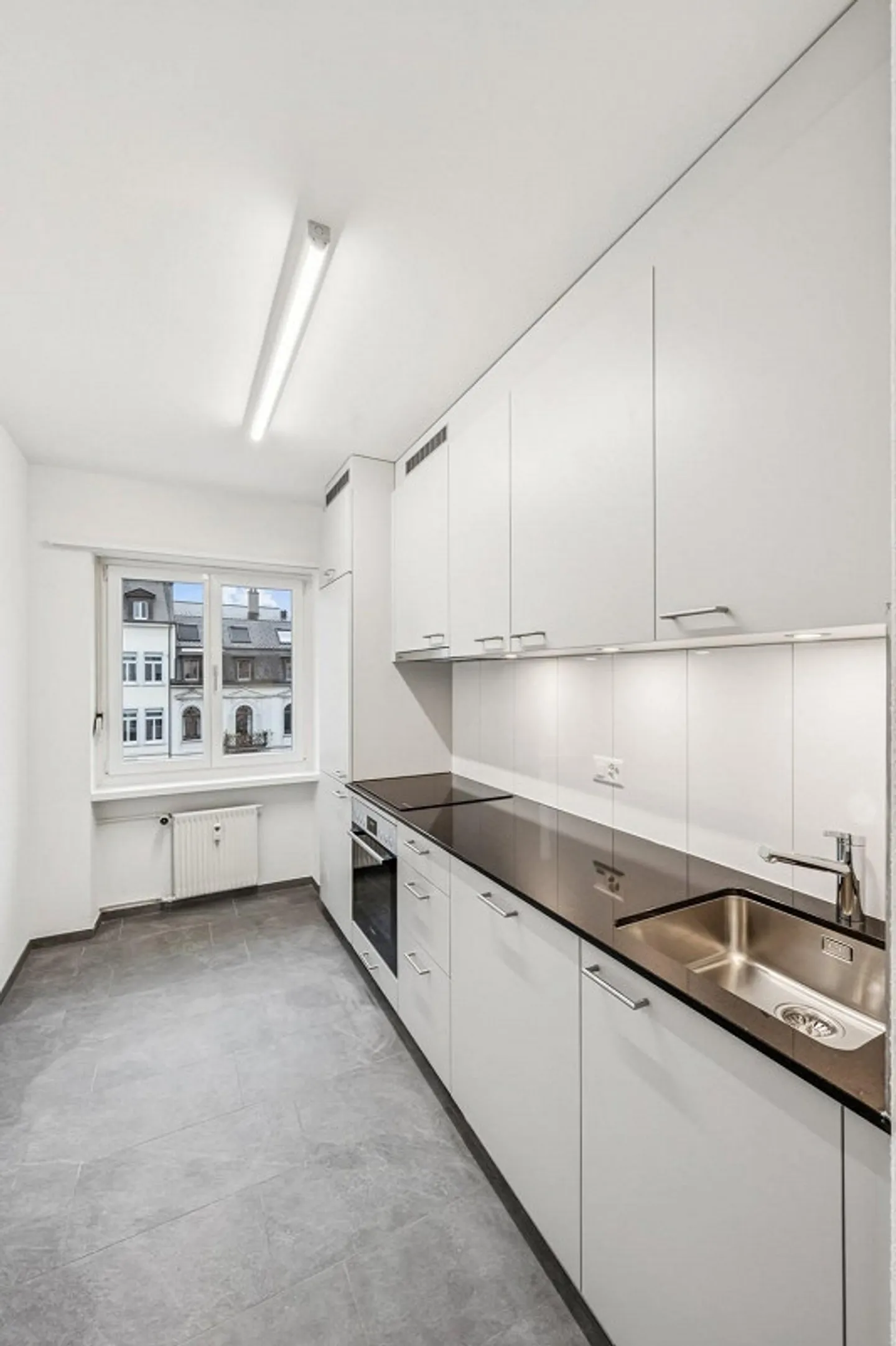 Renovated, modern apartments for rent! - Photo 3 of 13