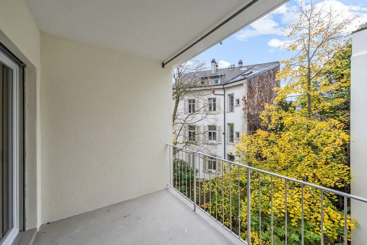 Renovated, modern apartments for rent! - Photo 12 of 13