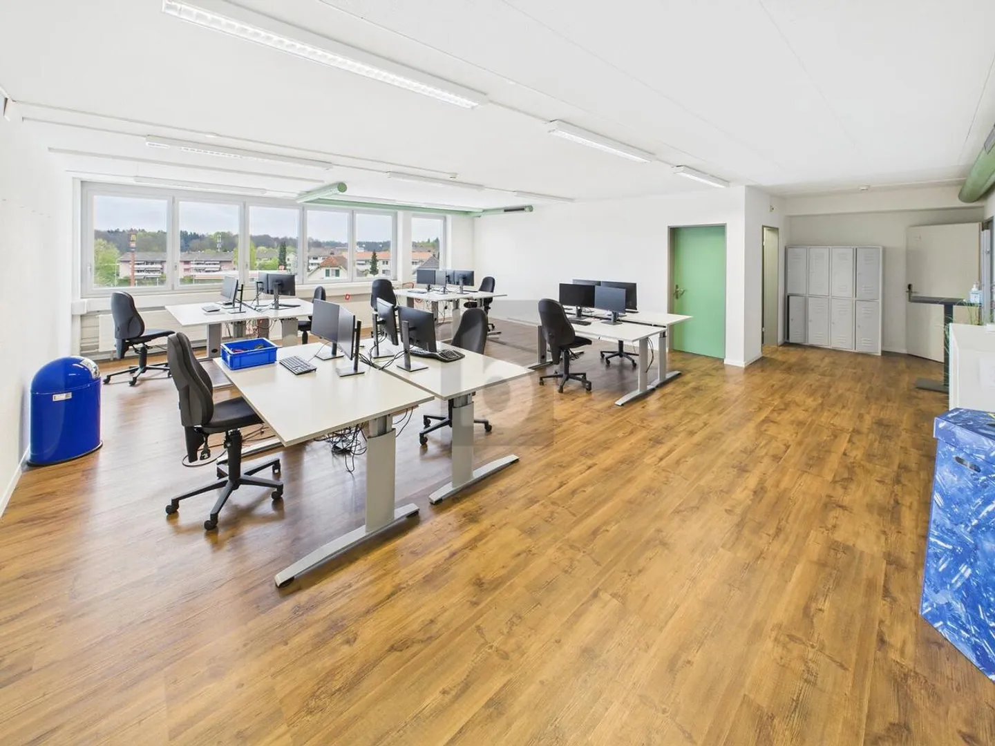 UFFICIO MODERNO IN UNA POSIZIONE CENTRALE 3.01 - Foto 3 di 6