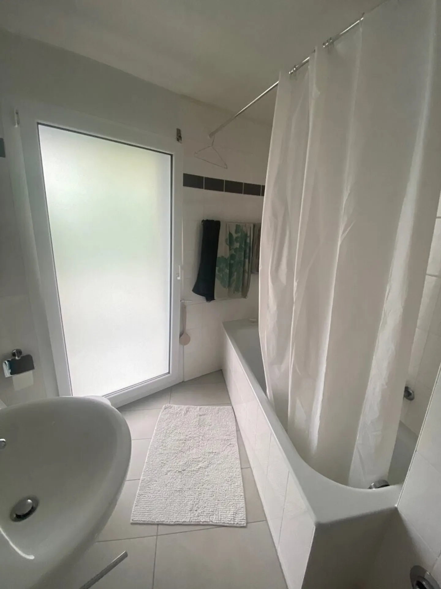 Modern Apartment in Renens - Photo 5 of 8
