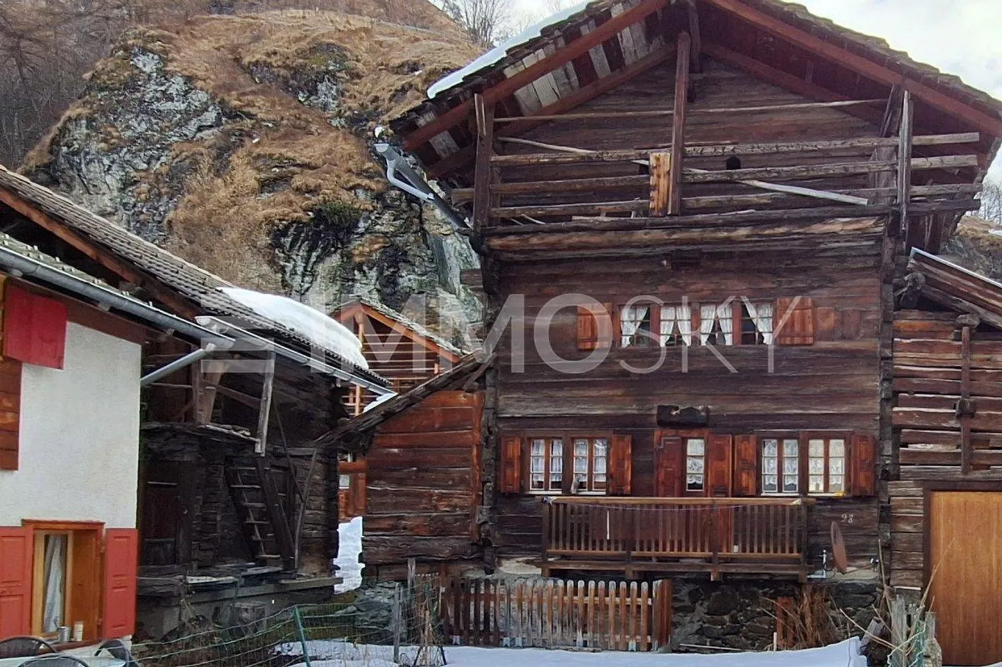 Maison au cœur de Haudères à rénover - Photo 2 sur 5