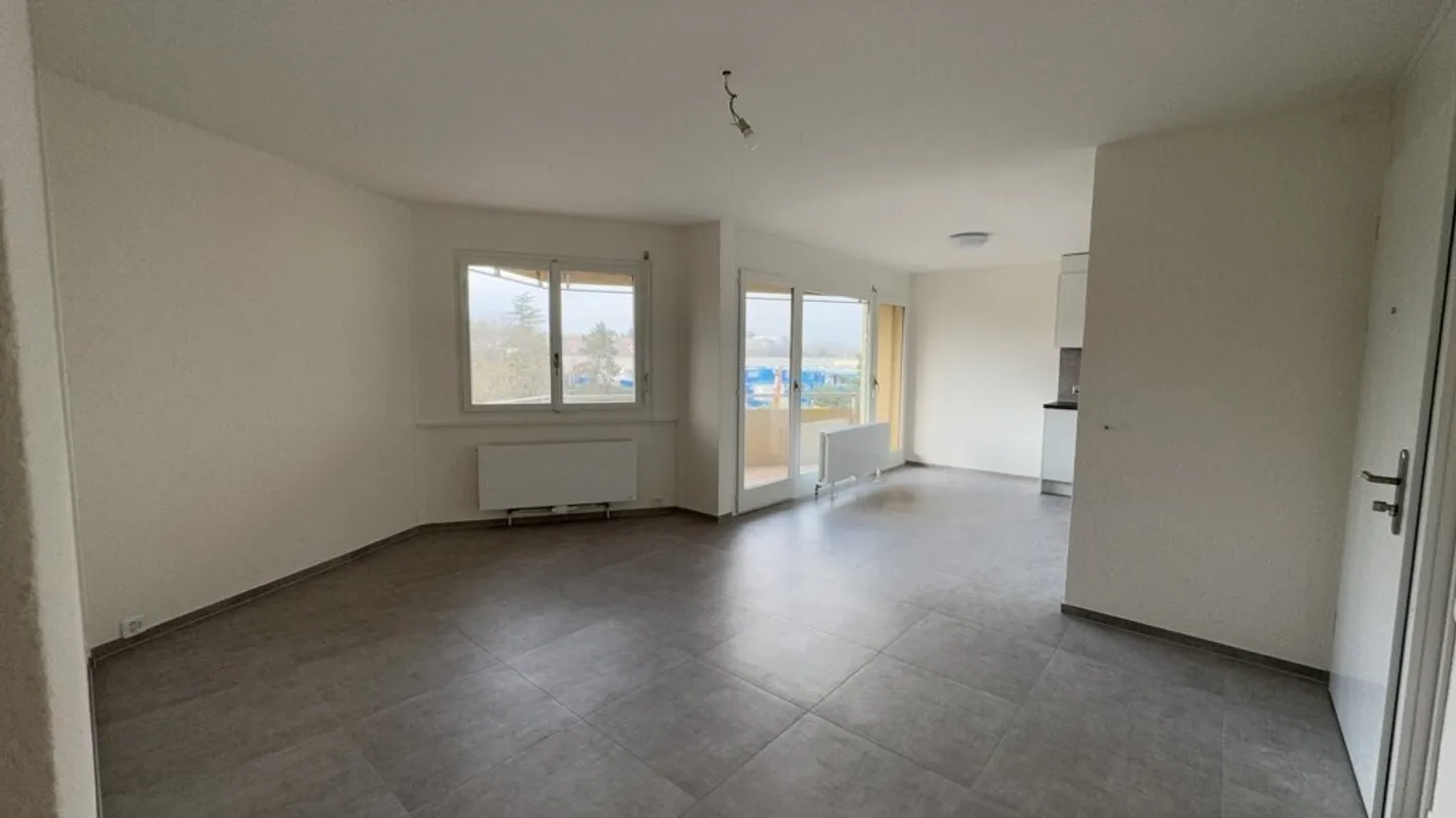 Beautiful fully renovated 2-room apartment - Photo 6 of 6