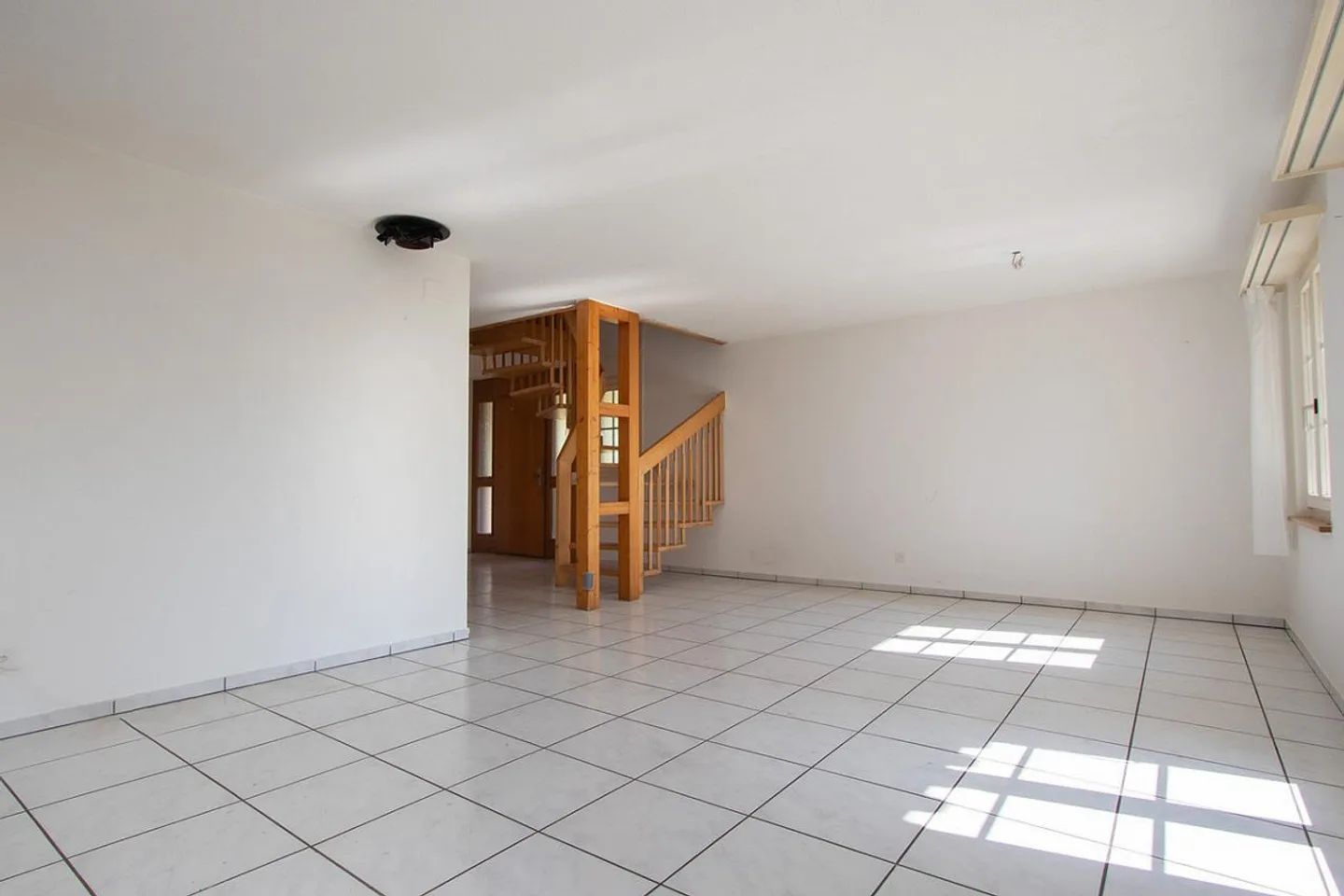 Country House with Potential and Land Reserve - Photo 8 of 15