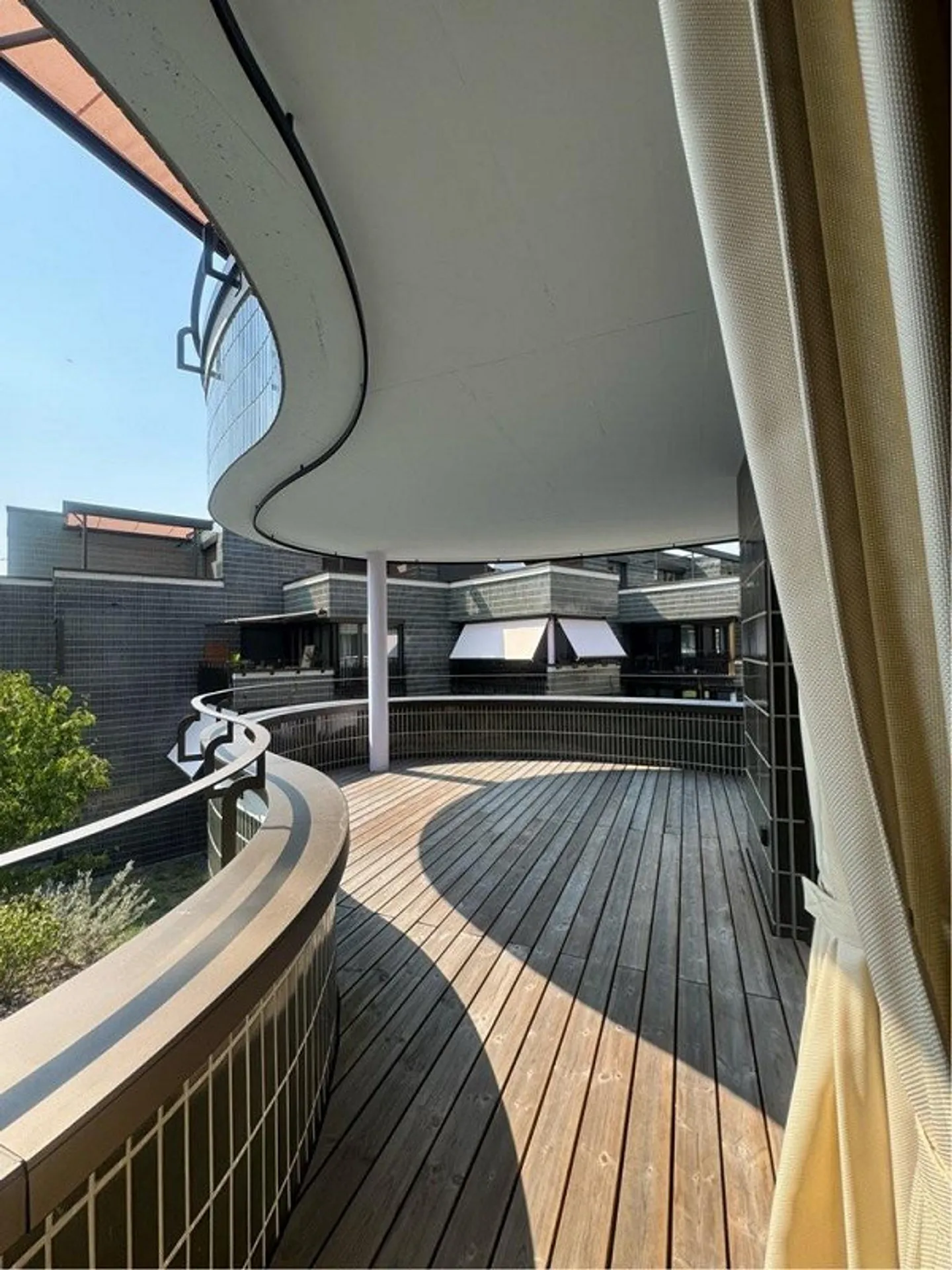 Appartamento nuovo e elegante in una posizione centrale a Kloten! - Foto 6 di 7