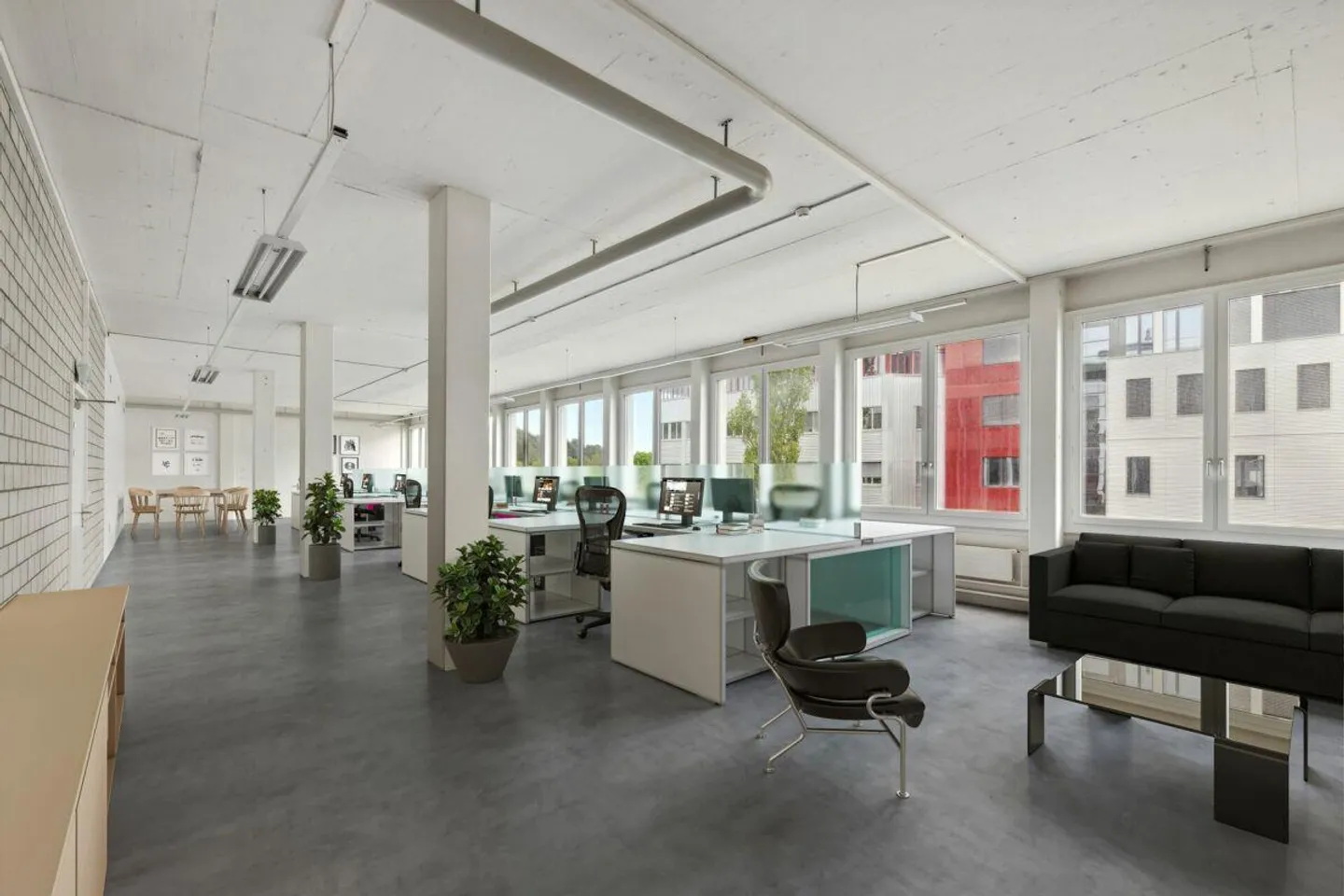 177m2 Espace de Bureau avec Influx de Lumière Unique - Photo 3 sur 7