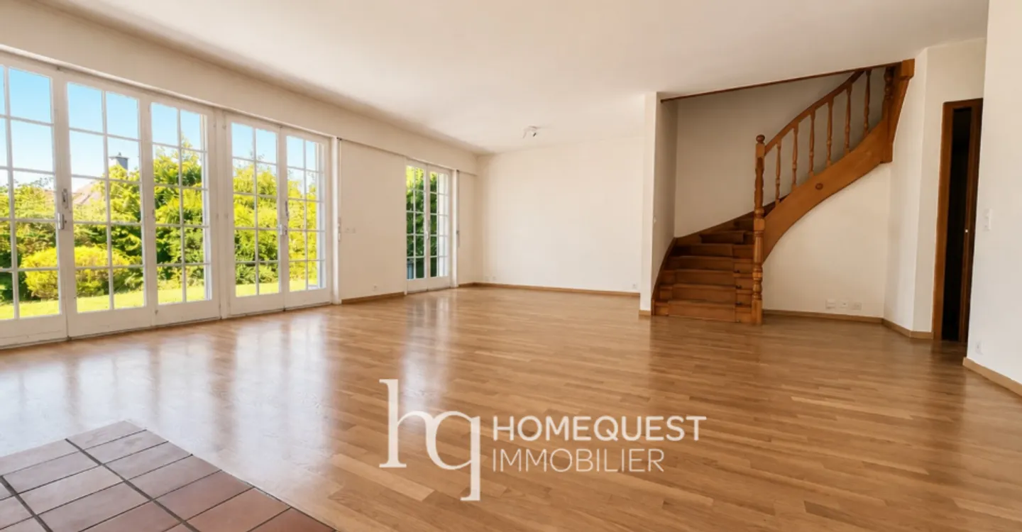 A light-filled villa in the heart of Chailly - Photo 4 of 11