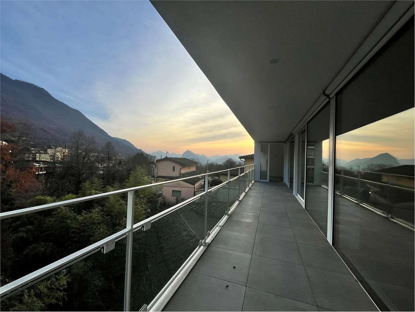 Elegant, New, Modern 3.5 Rooms - Photo 13 of 13