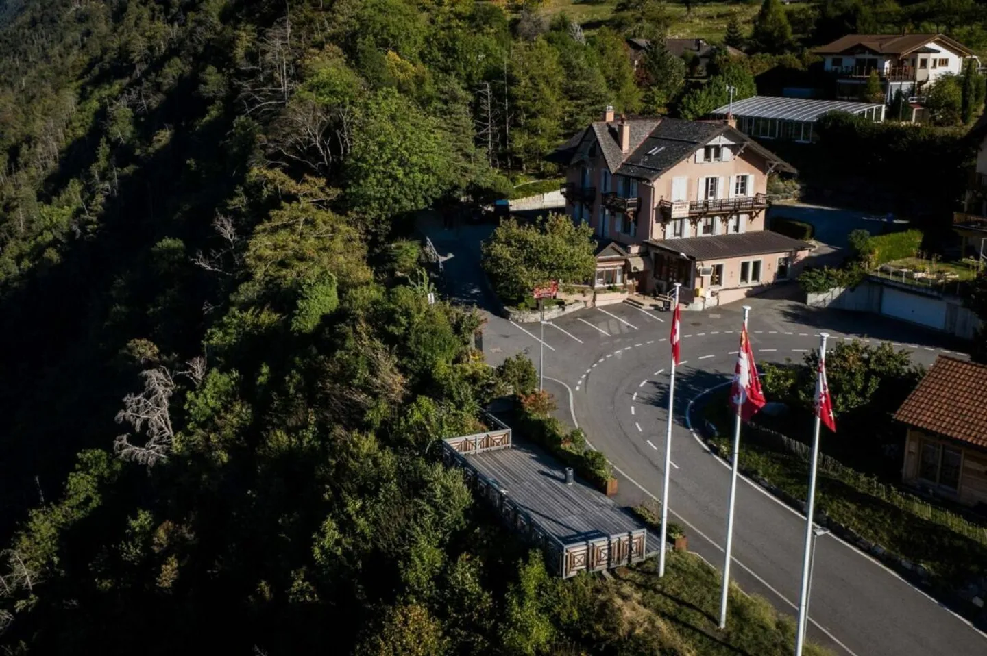 Proprietà d'investimento con ristorante - Foto 3 di 45