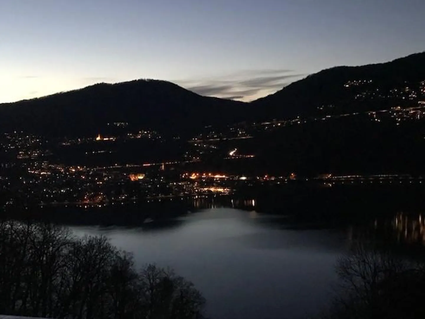 «Villa di lusso con vista lago vicino alla scuola TASIS; Montagnola» - Foto 3 di 4
