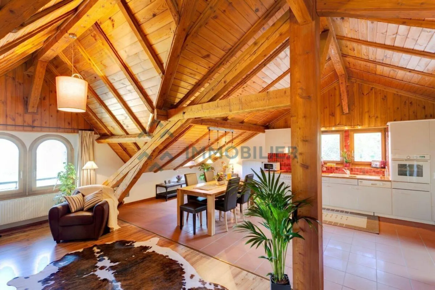 Proprietà d'investimento con ristorante - Foto 5 di 45