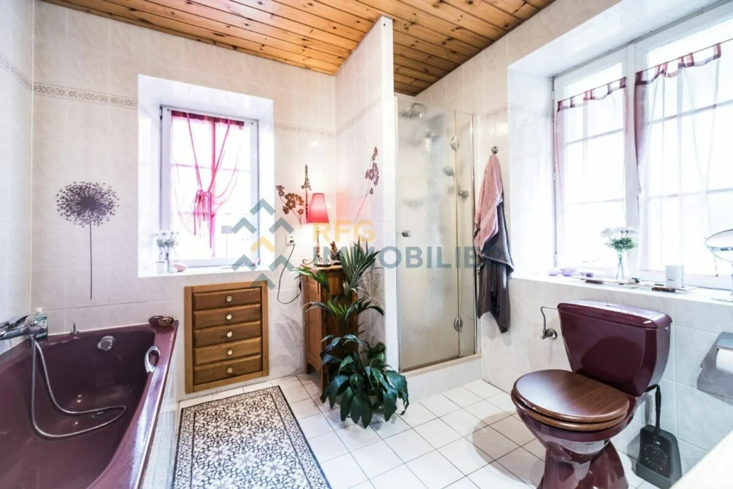 Proprietà d'investimento con ristorante - Foto 23 di 45