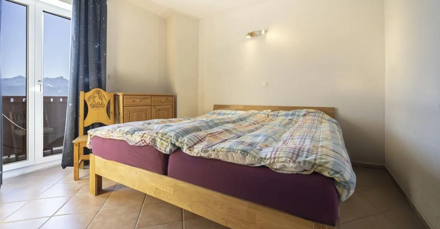 WOHNUNG MIT GARAGE UND BALKON - PANORAMABLICK - EXKLUSIV - Foto 2 von 8