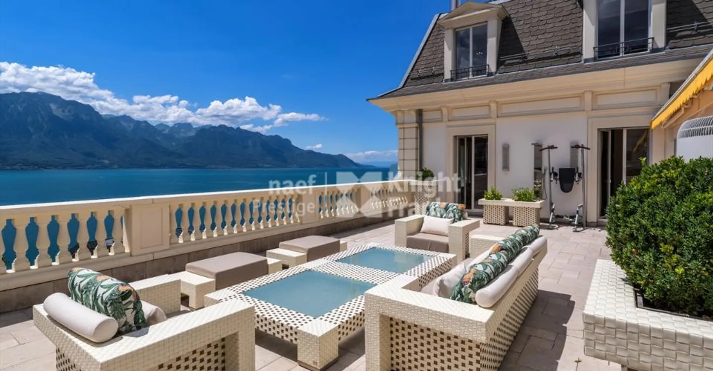 Unique! Penthouse apartment of 8.5 rooms with an exceptional view for sale in the heart of Montreux - Photo 1 of 12