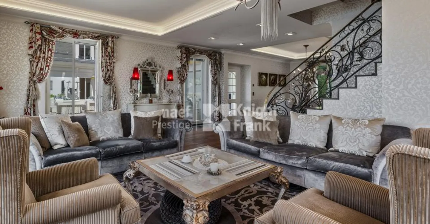 Unique! Penthouse apartment of 8.5 rooms with an exceptional view for sale in the heart of Montreux - Photo 7 of 12