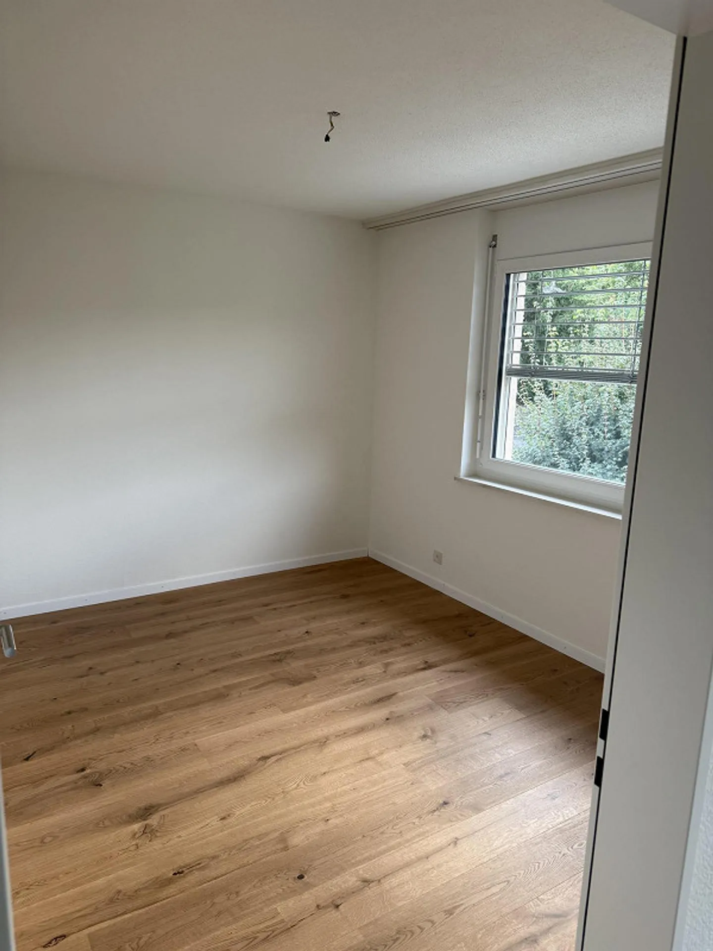 Appartement de 4,5 pièces avec grand balcon, emplacement central - Photo 8 sur 11