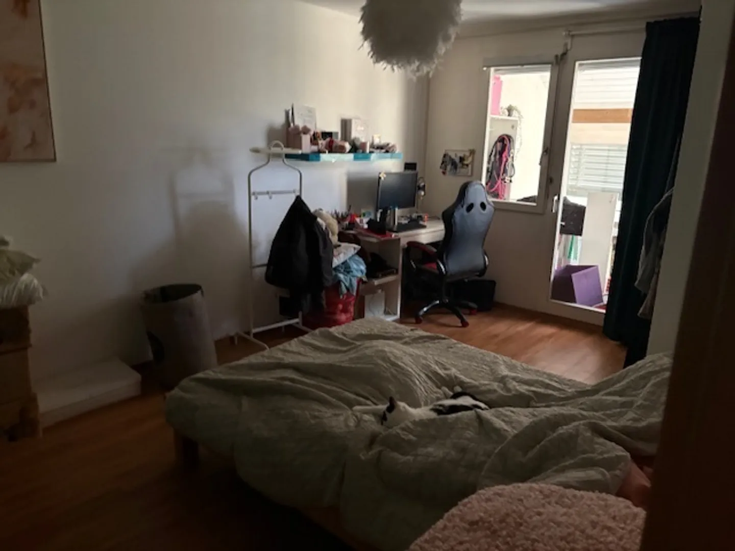 Charming Villa with Garden - Photo 3 of 9