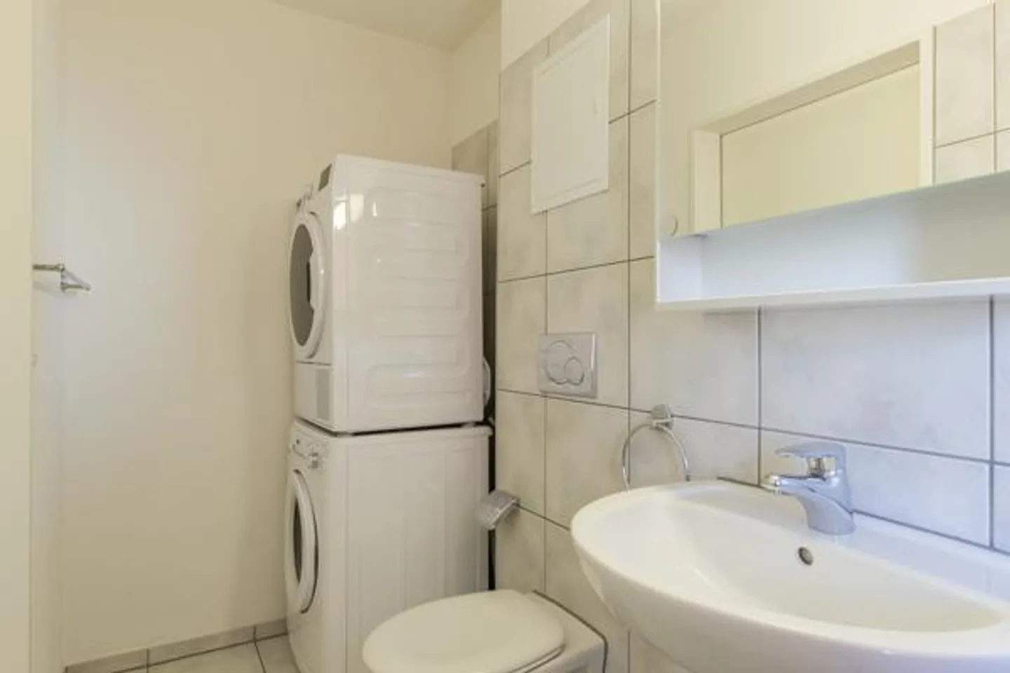 Attractive Maisonette Apartment in Wallisellen! - Photo 4 of 7