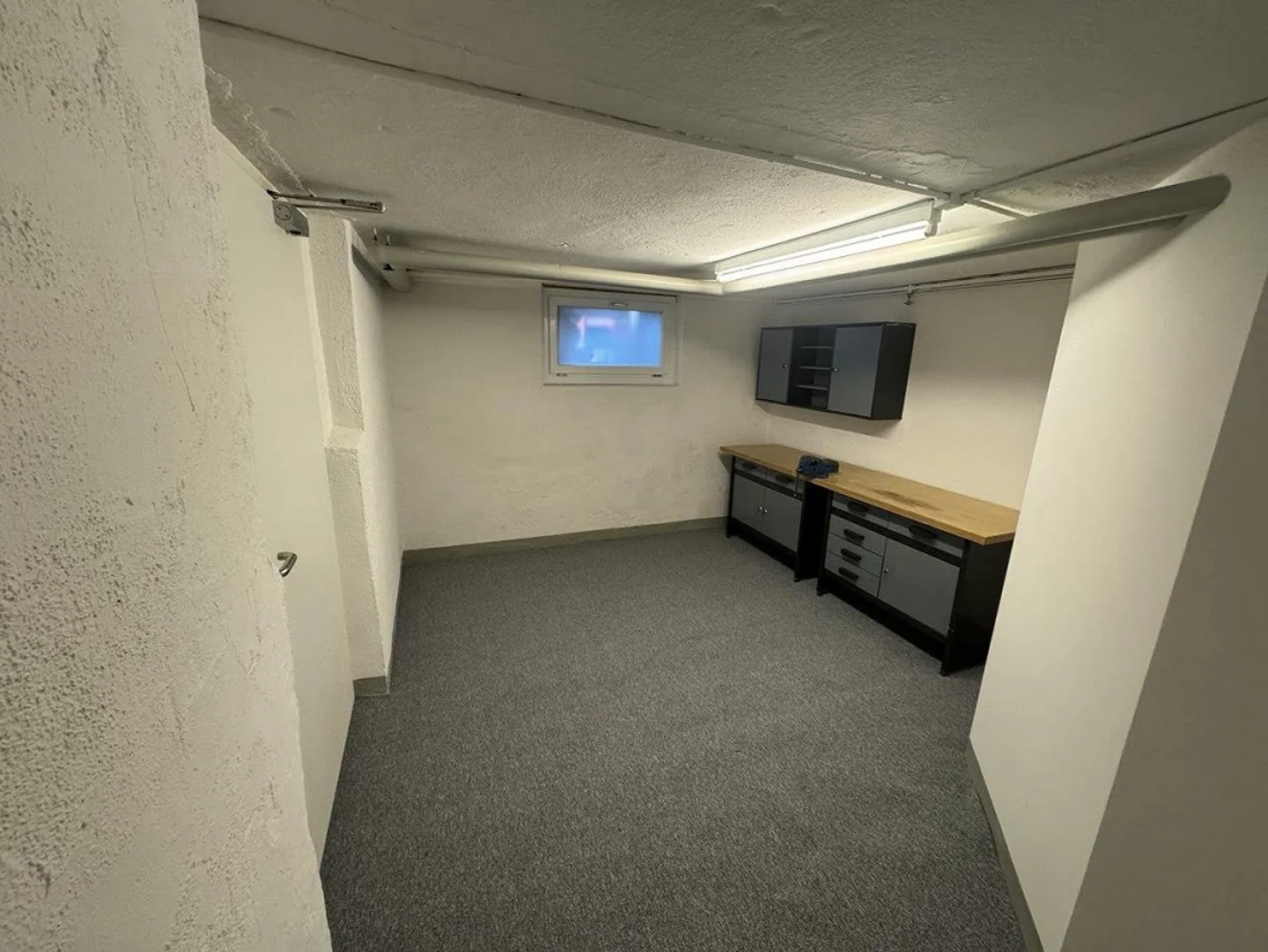 Hobby room with WC - Photo 2 of 3