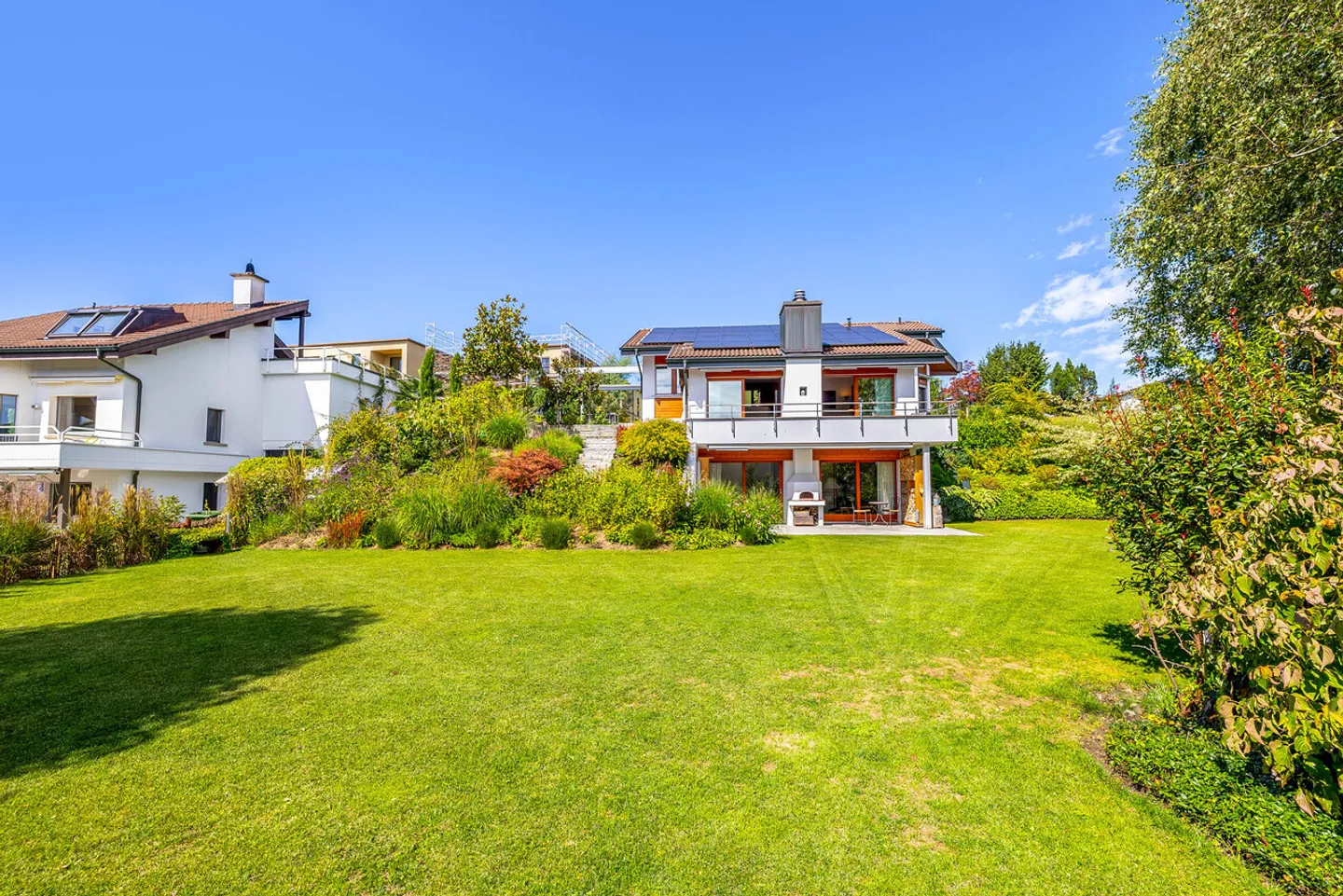 Maison de rêve avec vue panoramique et jardin de style parc - Photo 1 sur 14