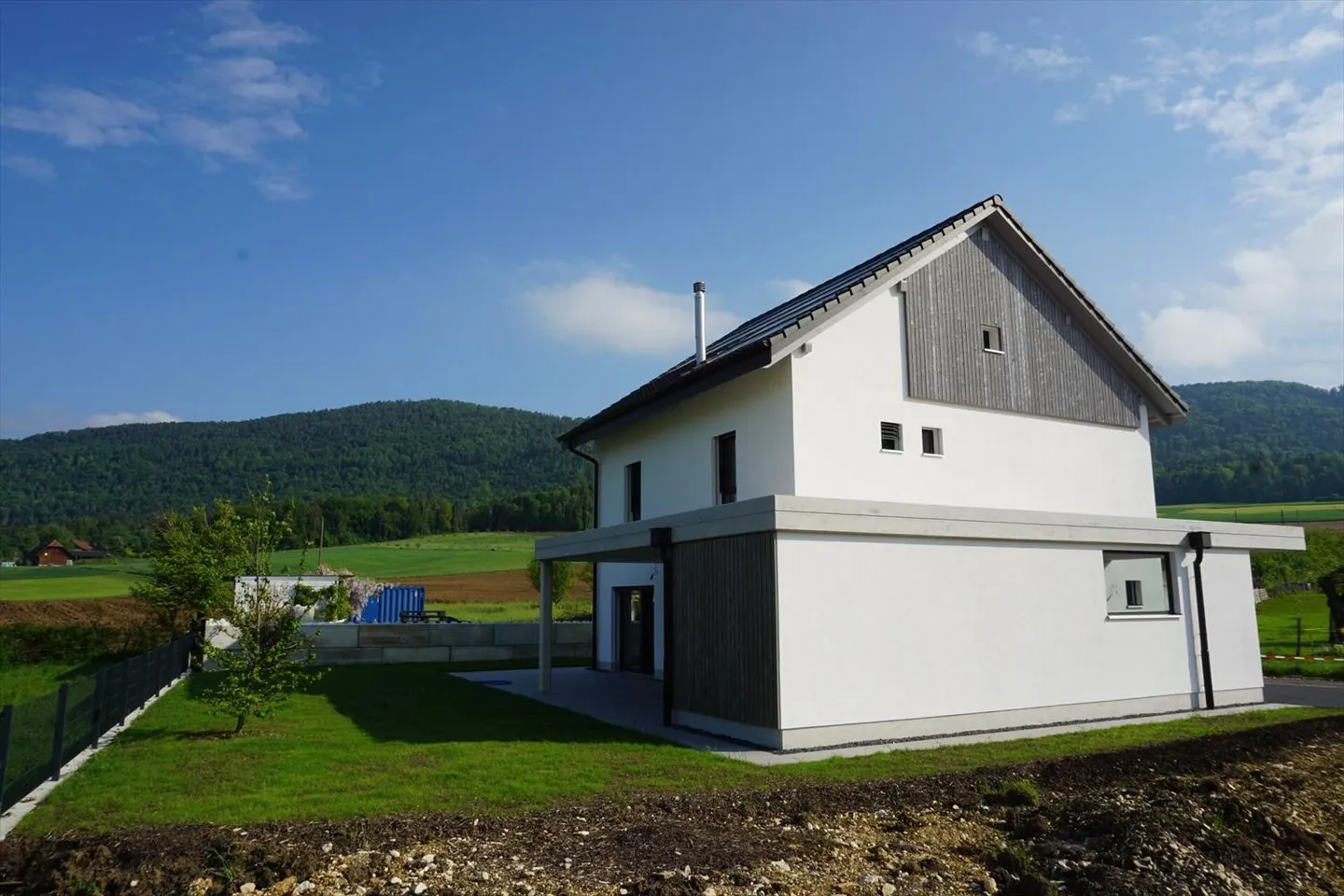 ARI-218 - Very beautiful individual house with 5.5 rooms in Courroux-Courcelon - Photo 2 of 13