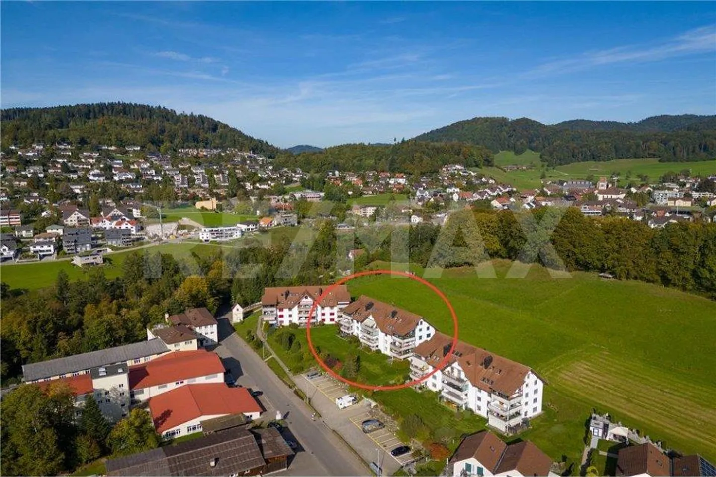 Appartement spacieux dans un emplacement ensoleillé et calme - Photo 2 sur 13