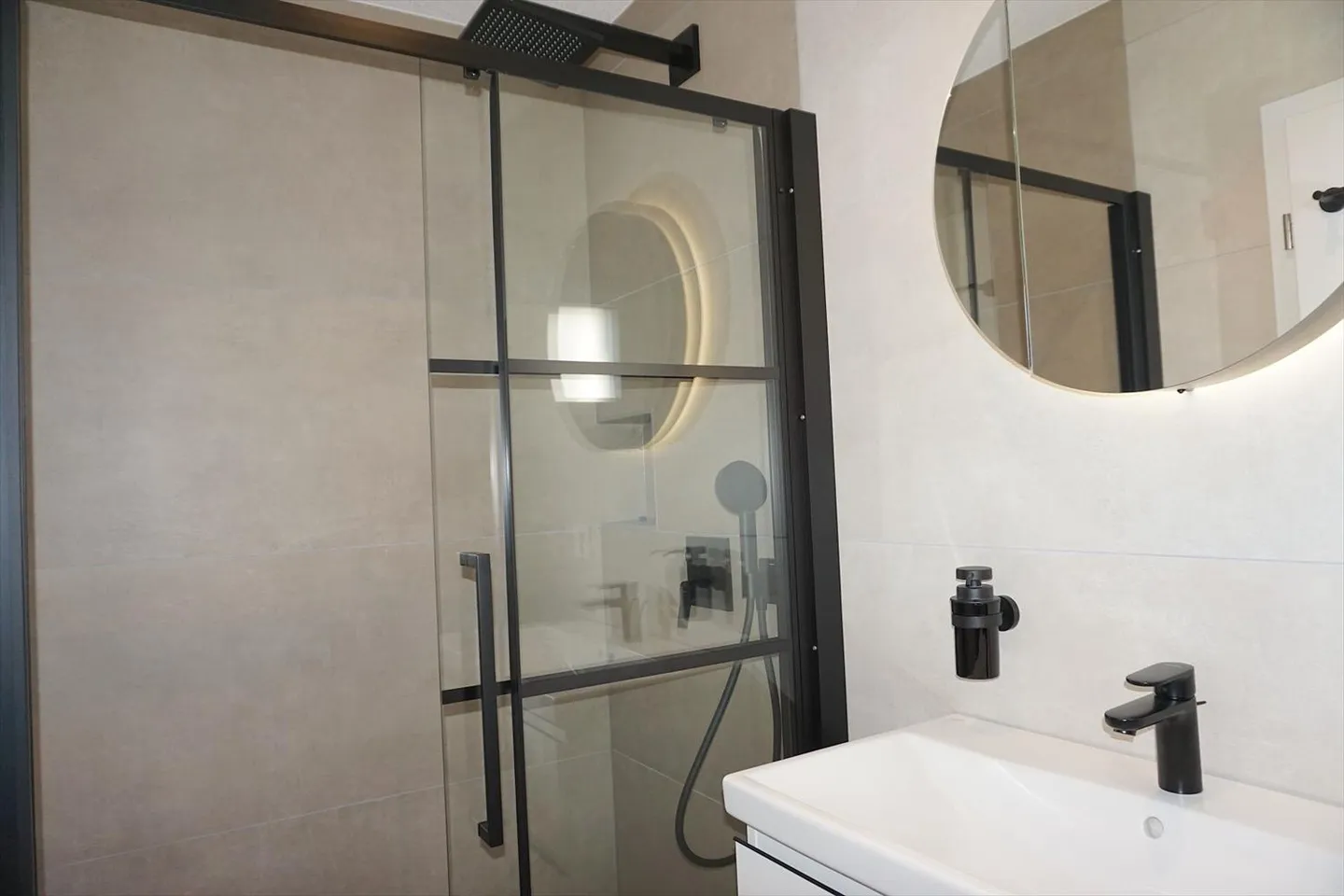 ARI-218 - Very beautiful individual house with 5.5 rooms in Courroux-Courcelon - Photo 5 of 13