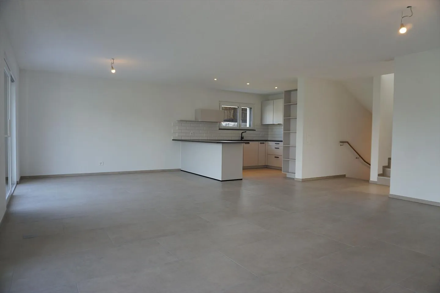 ARI-218 - Very beautiful individual house with 5.5 rooms in Courroux-Courcelon - Photo 6 of 13