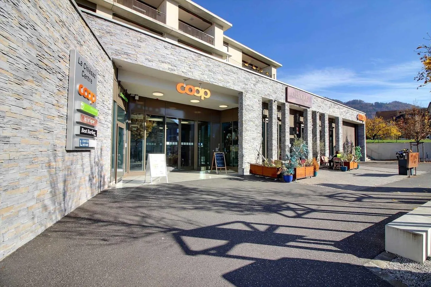 Arco commerciale di 143 m² nel cuore del centro commerciale La Chiésaz - Foto 1 di 6