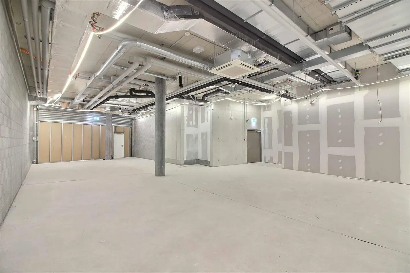 Arco commerciale di 143 m² nel cuore del centro commerciale La Chiésaz - Foto 5 di 6