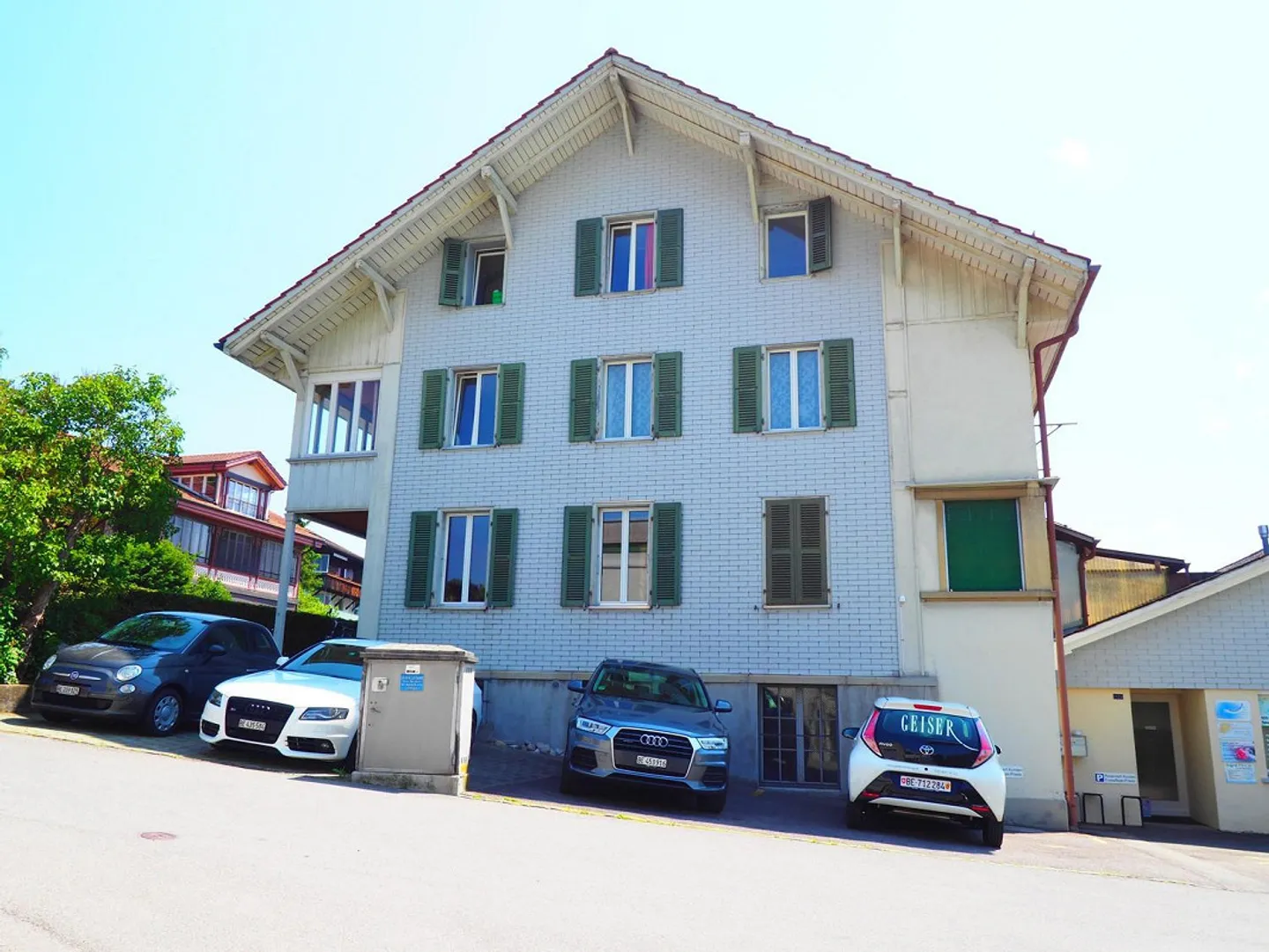 Appartement spacieux et lumineux avec beaucoup de charme à Steffisburg - Photo 1 sur 4