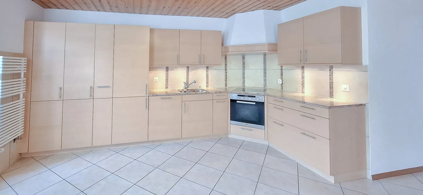 3,5-Zimmer-Wohnung im 2. Stock - Aufzug - Im Herzen von Ste-Croix - Foto 2 von 10