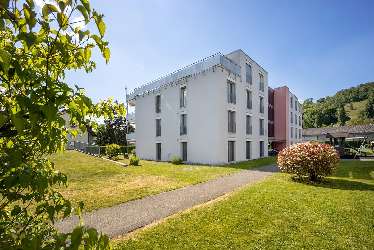 Condominium attrayant de 4,5 pièces avec grande terrasse de jardin - Photo 3 sur 15