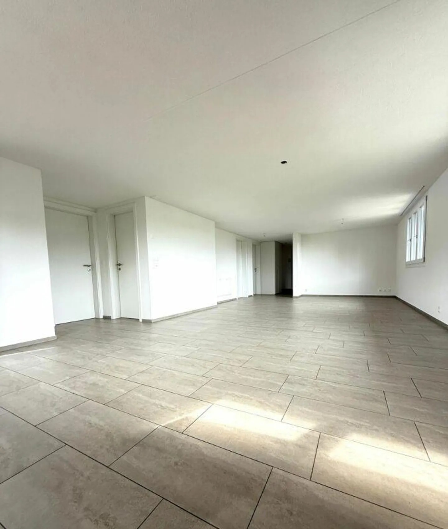 Vie idyllique et rurale - Appartement de 5,5 pièces à louer ! - Photo 3 sur 15