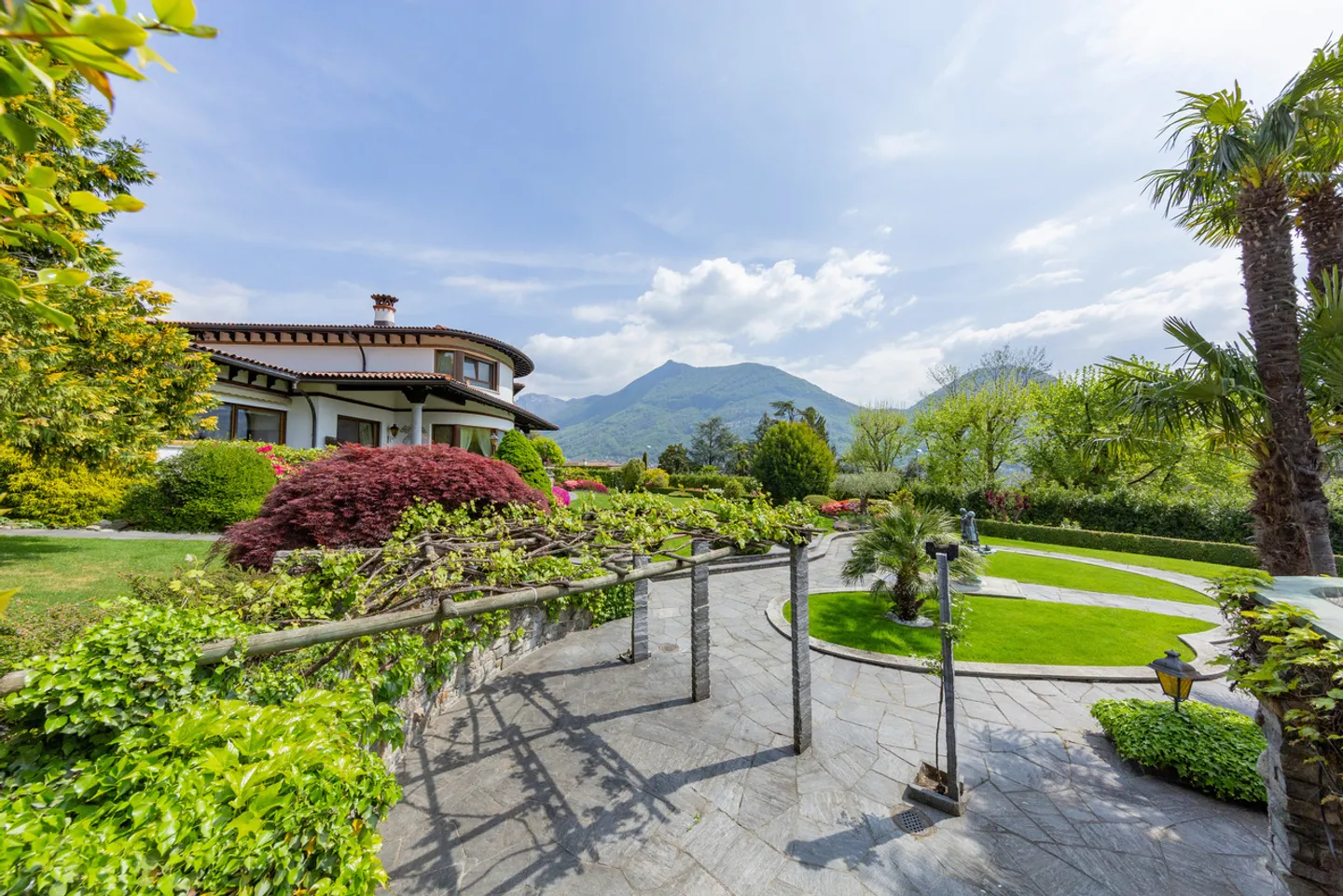 Elegante Villa mit Seeblick - Foto 5 von 12
