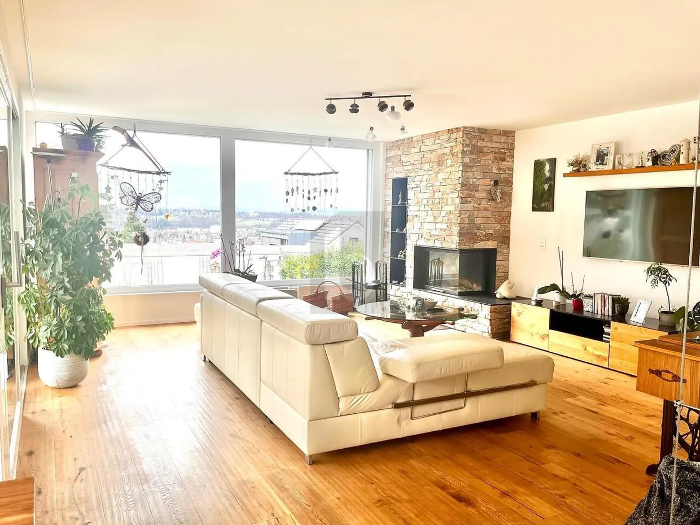 JARDIN AVEC PISCINE ET INTÉRÊT ATTRACTIF DES DROITS DE CONSTRUCTION - Photo 2 sur 6