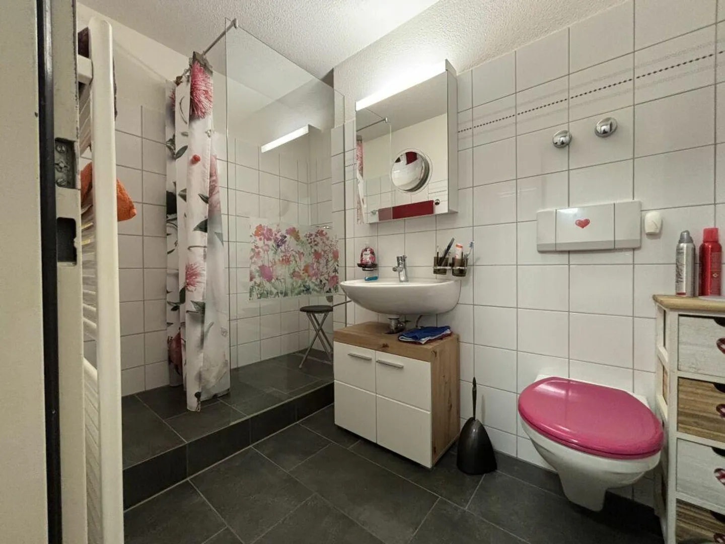 Appartement spacieux de 2 1/2 pièces dans un emplacement calme et ensoleillé - Photo 5 sur 6