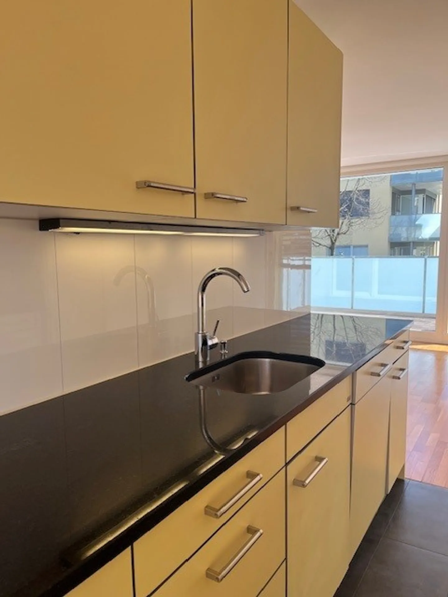 *Due affitti netti in regalo* appartamento moderno con bella terrazza! - Foto 2 di 8