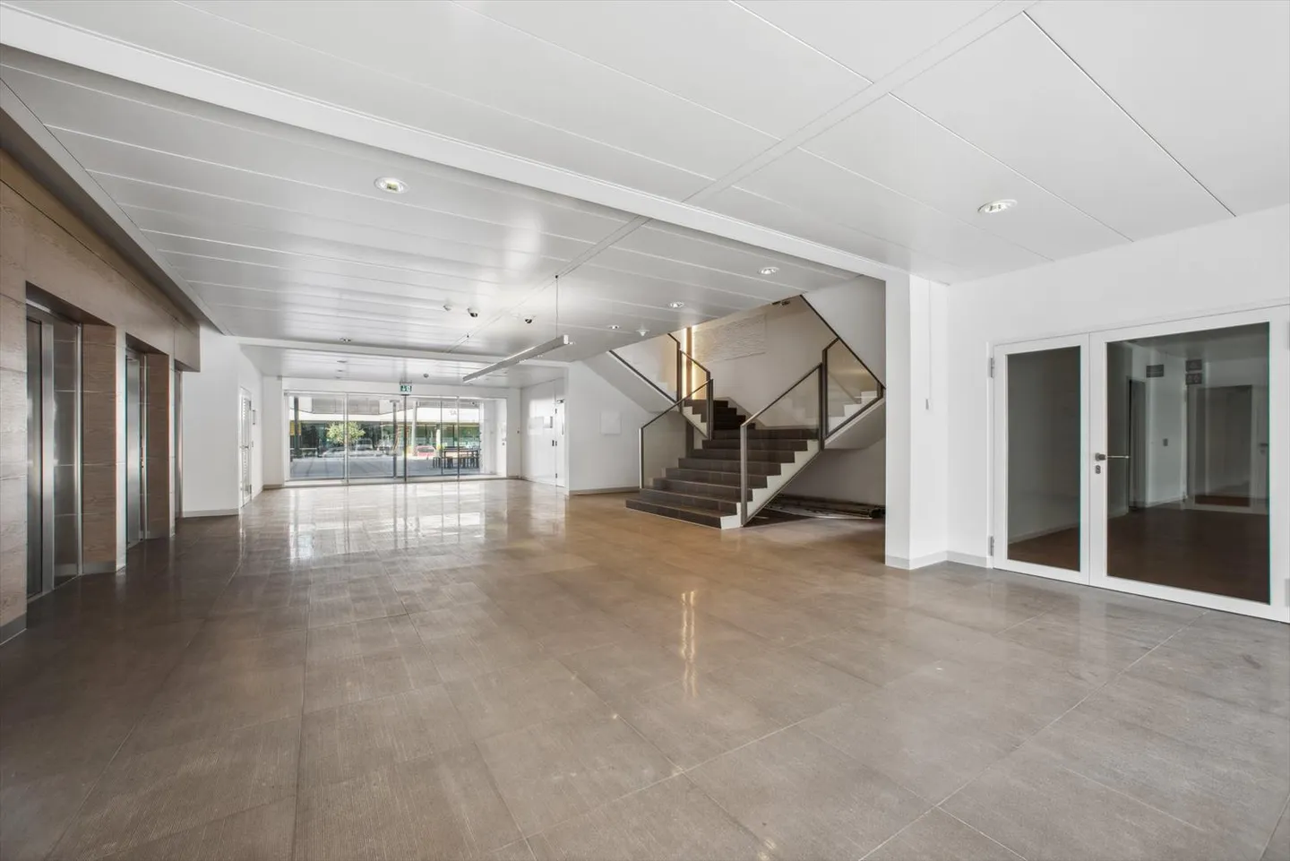 Bureaux à louer à partir de 107 m2 sur le site de Terre Bonne - Photo 2 sur 6
