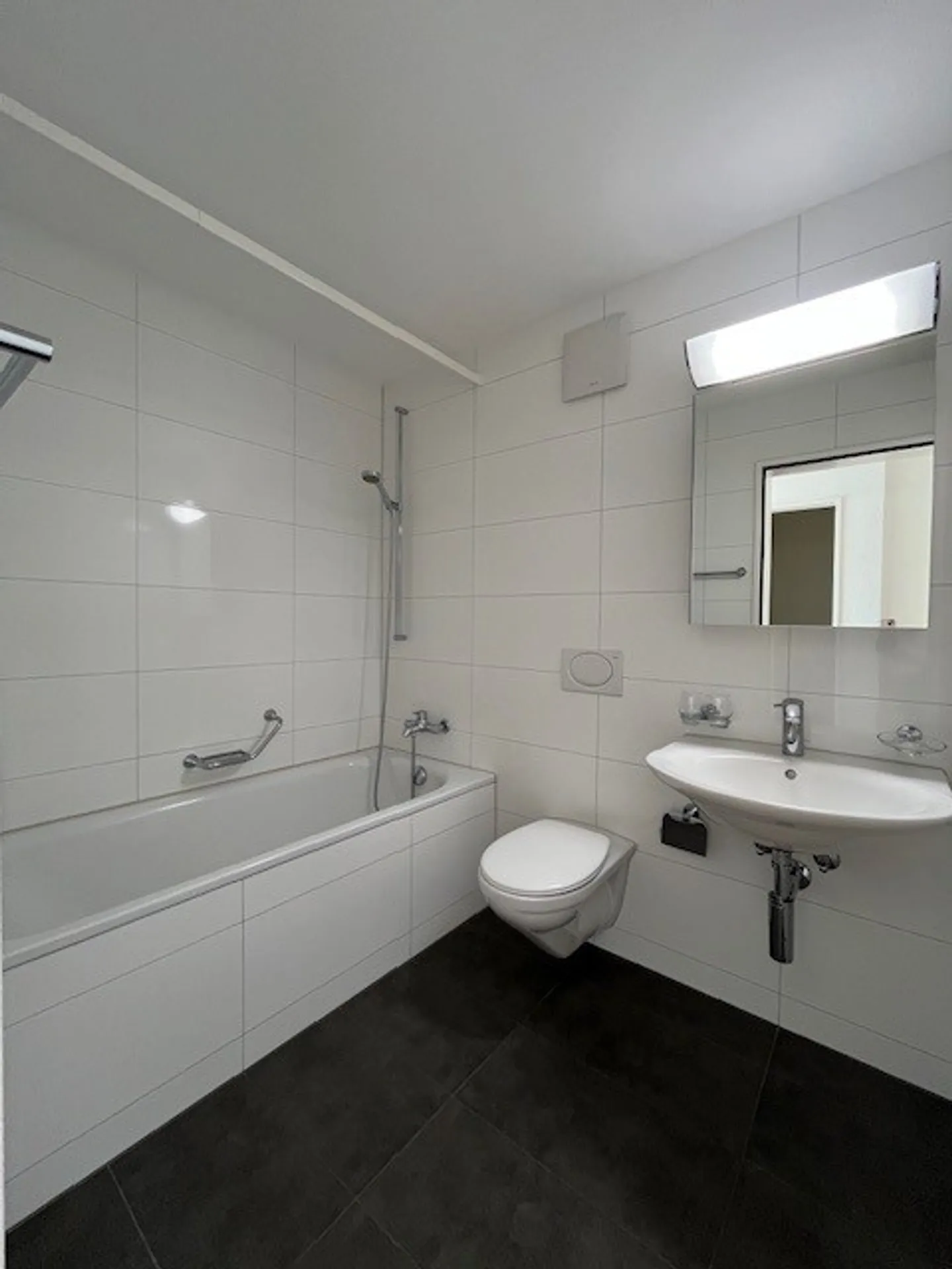 *Due affitti netti in regalo* appartamento moderno con bella terrazza! - Foto 4 di 8