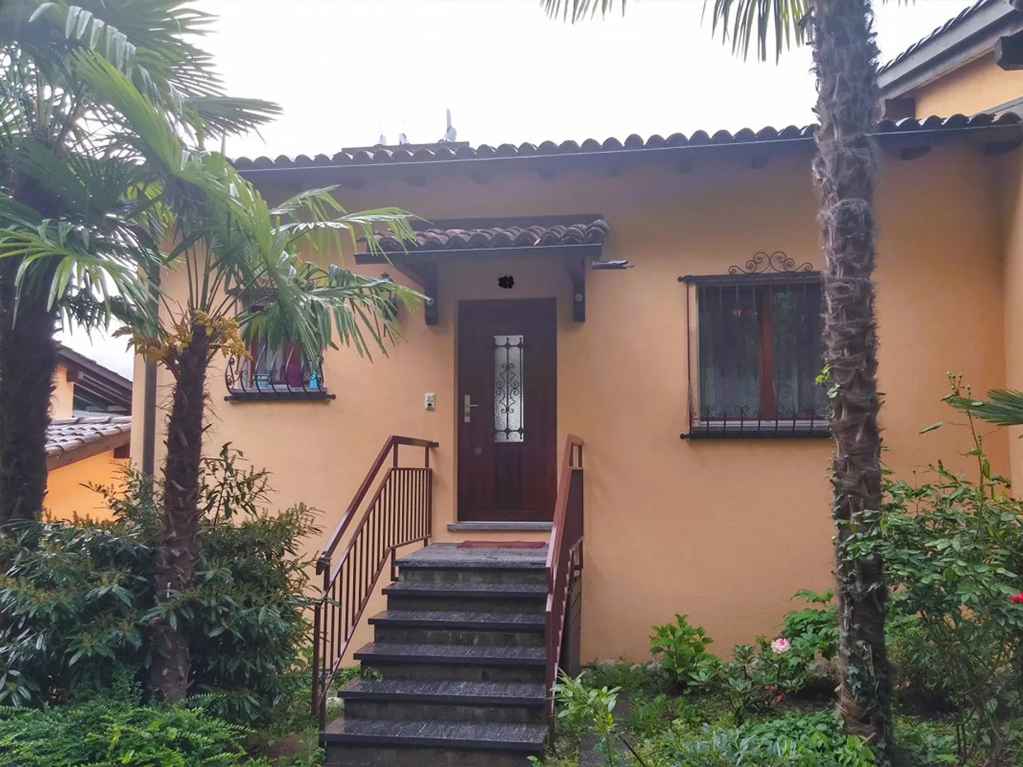 APPARTAMENTO 3.5 LOCALI  IN ZONA SOLEGGIATA CON VISTA LAGO - Foto 8 di 9