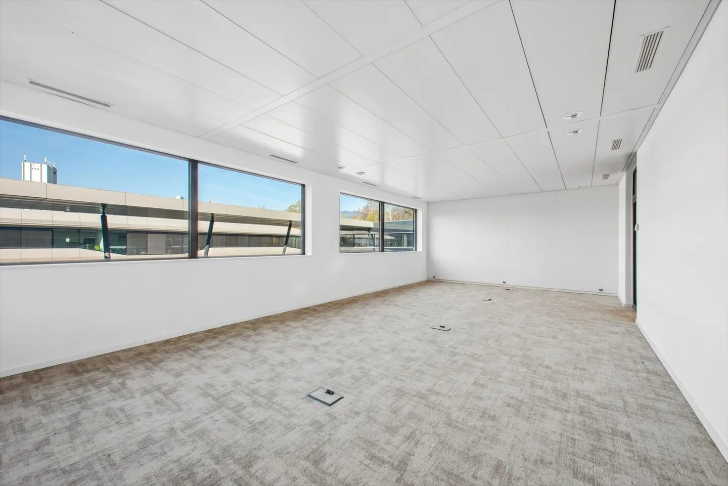 Bureaux à louer à partir de 107 m2 sur le site de Terre Bonne - Photo 5 sur 6