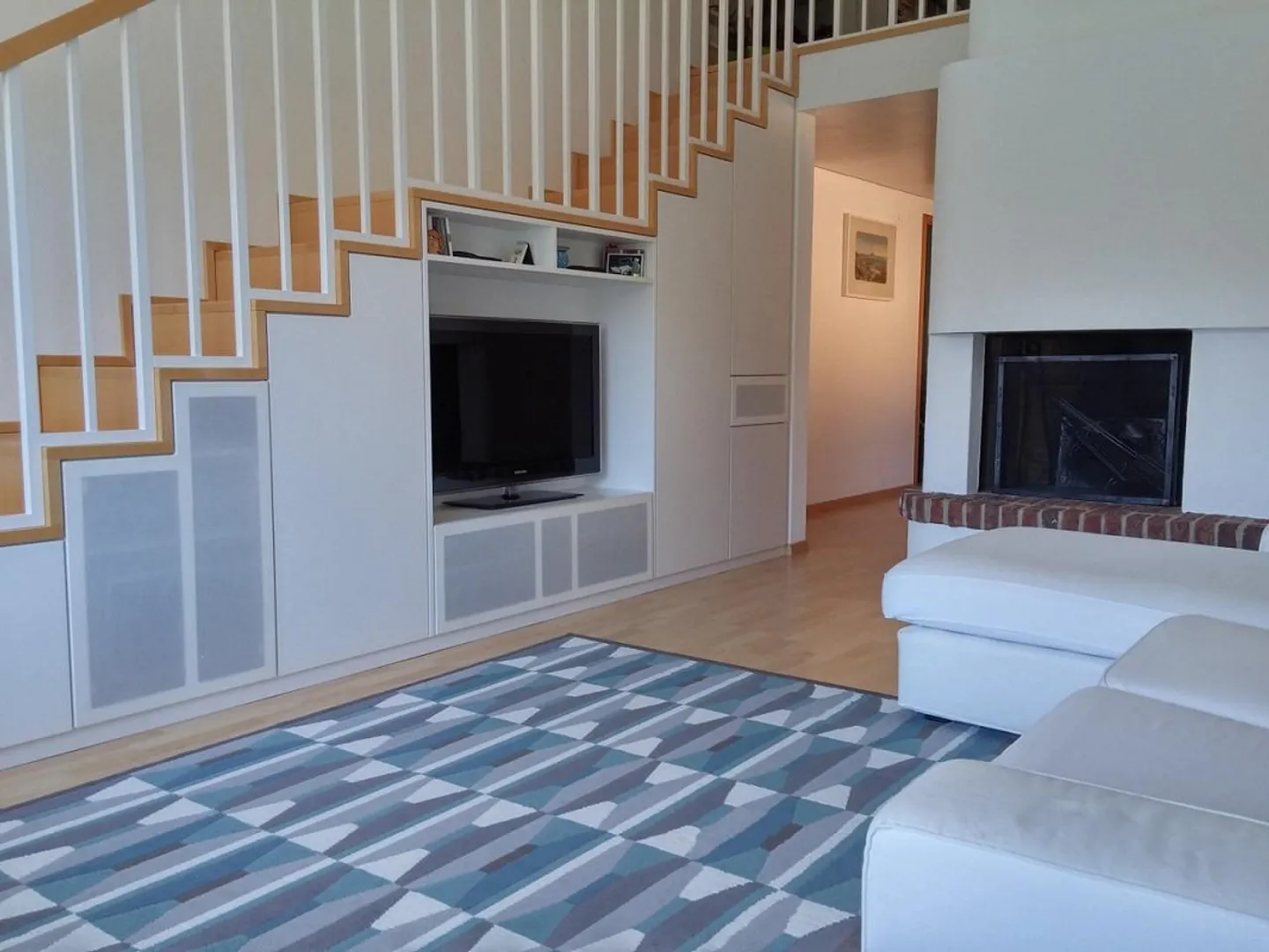 APPARTAMENTO 3.5 LOCALI  IN ZONA SOLEGGIATA CON VISTA LAGO - Foto 2 di 9