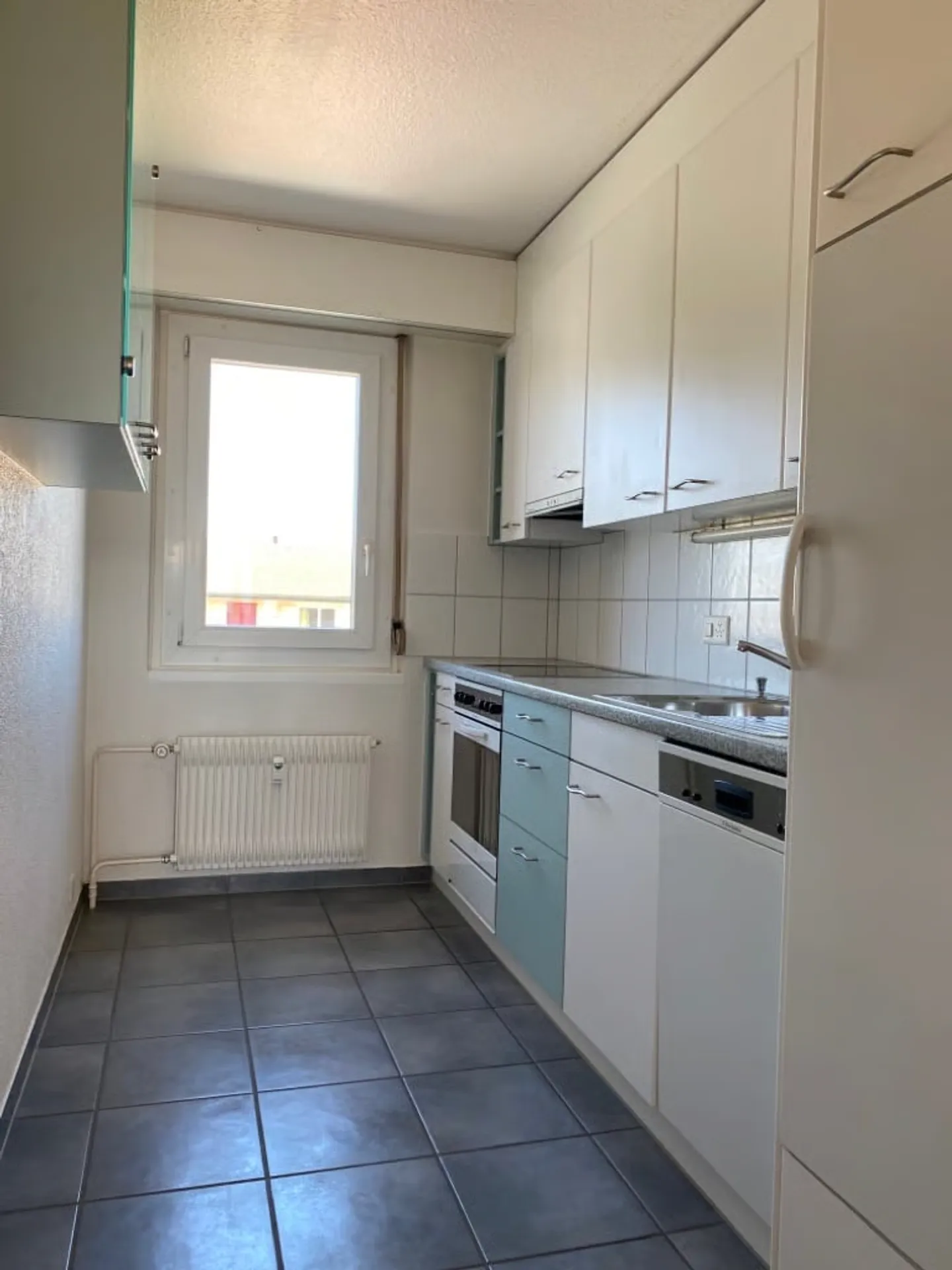 3.5 Zimmerwohnung mit Balkon / 3. OG OHNE Lift - Photo 2 of 5