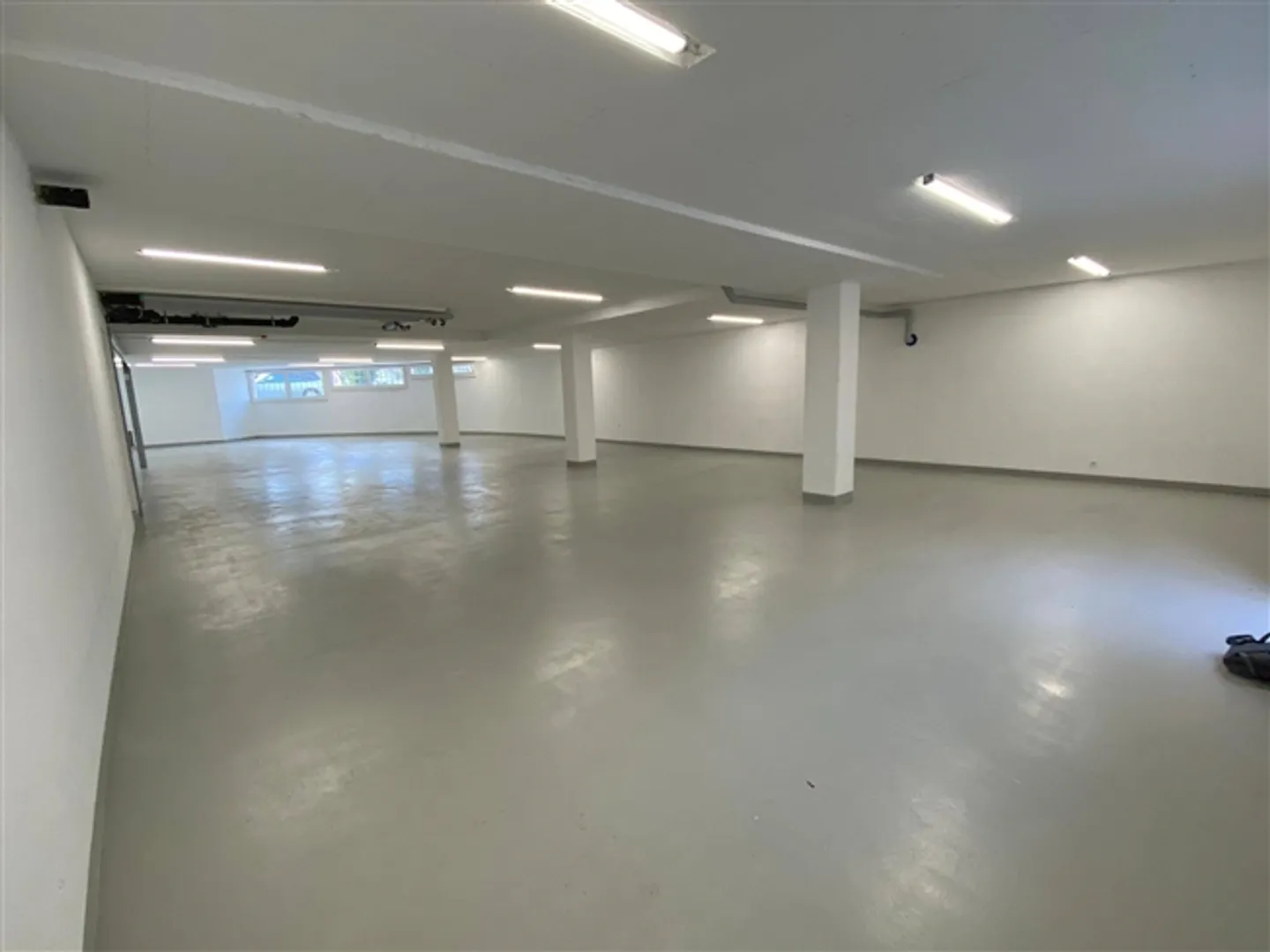 Bella superficie con utilizzi multipli in una residenza di lusso a St-Sulpice - Foto 2 di 7