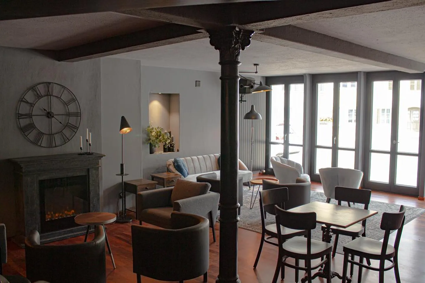 Neue Elefanten Bar / Lounge / Boulevard-Terasse bekannt & ertragreich - Foto 3 von 11
