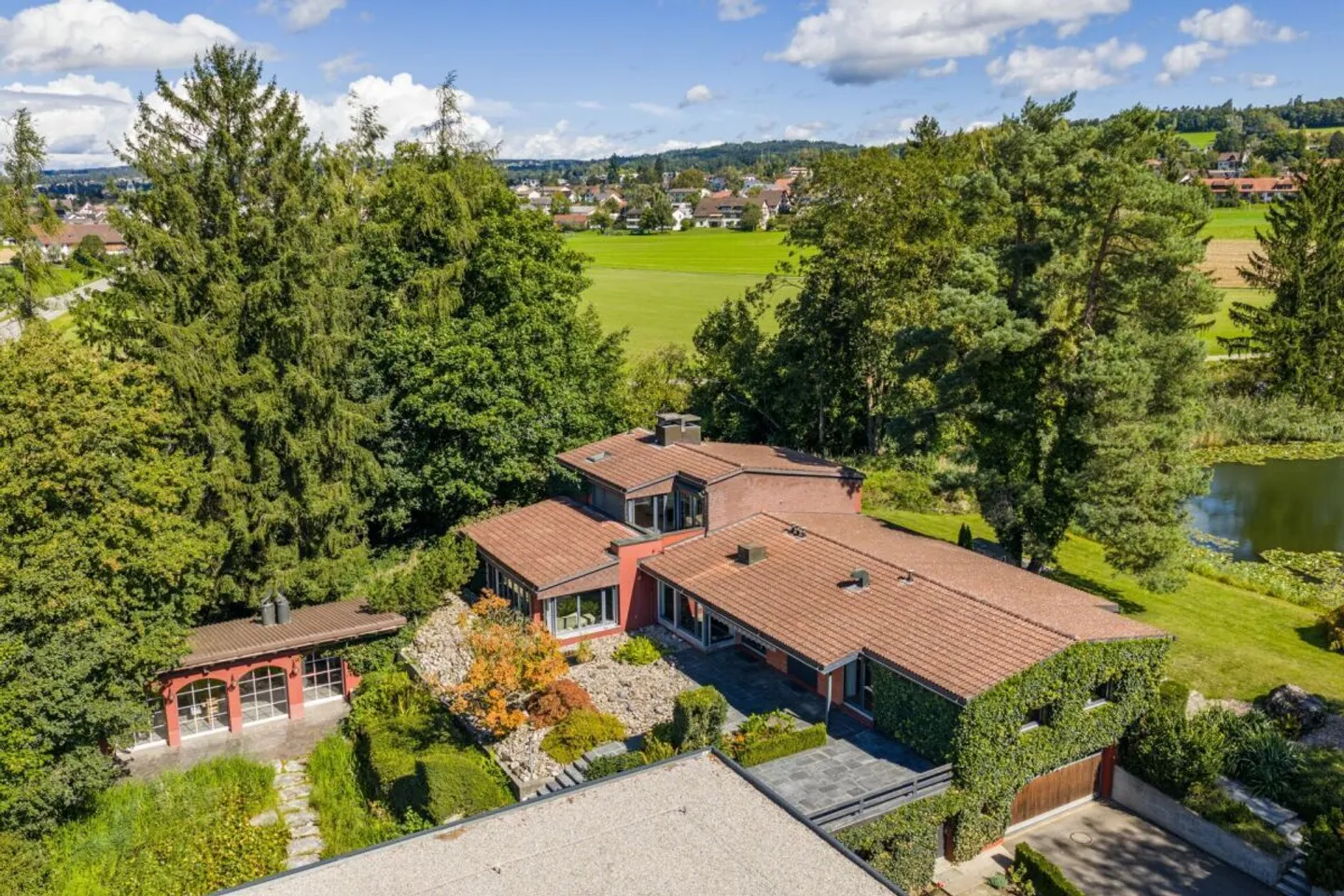 Charmante Villa mit privatem Teich - Foto 12 von 19