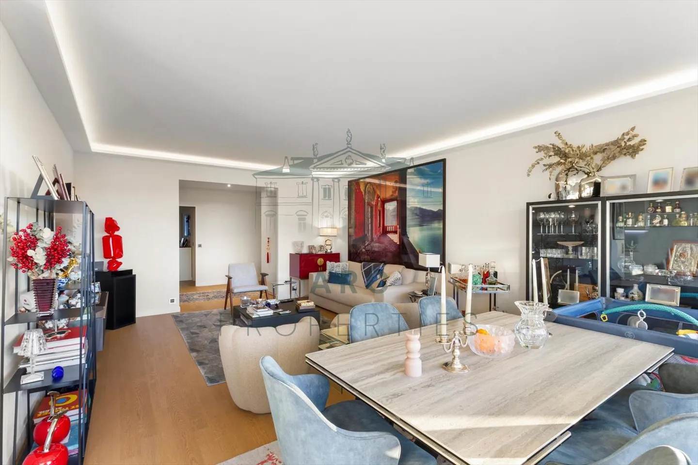 CHAMPEL - RENOVATED APARTMENT WITH BEAUTIFUL AMENITIES - Photo 4 of 9