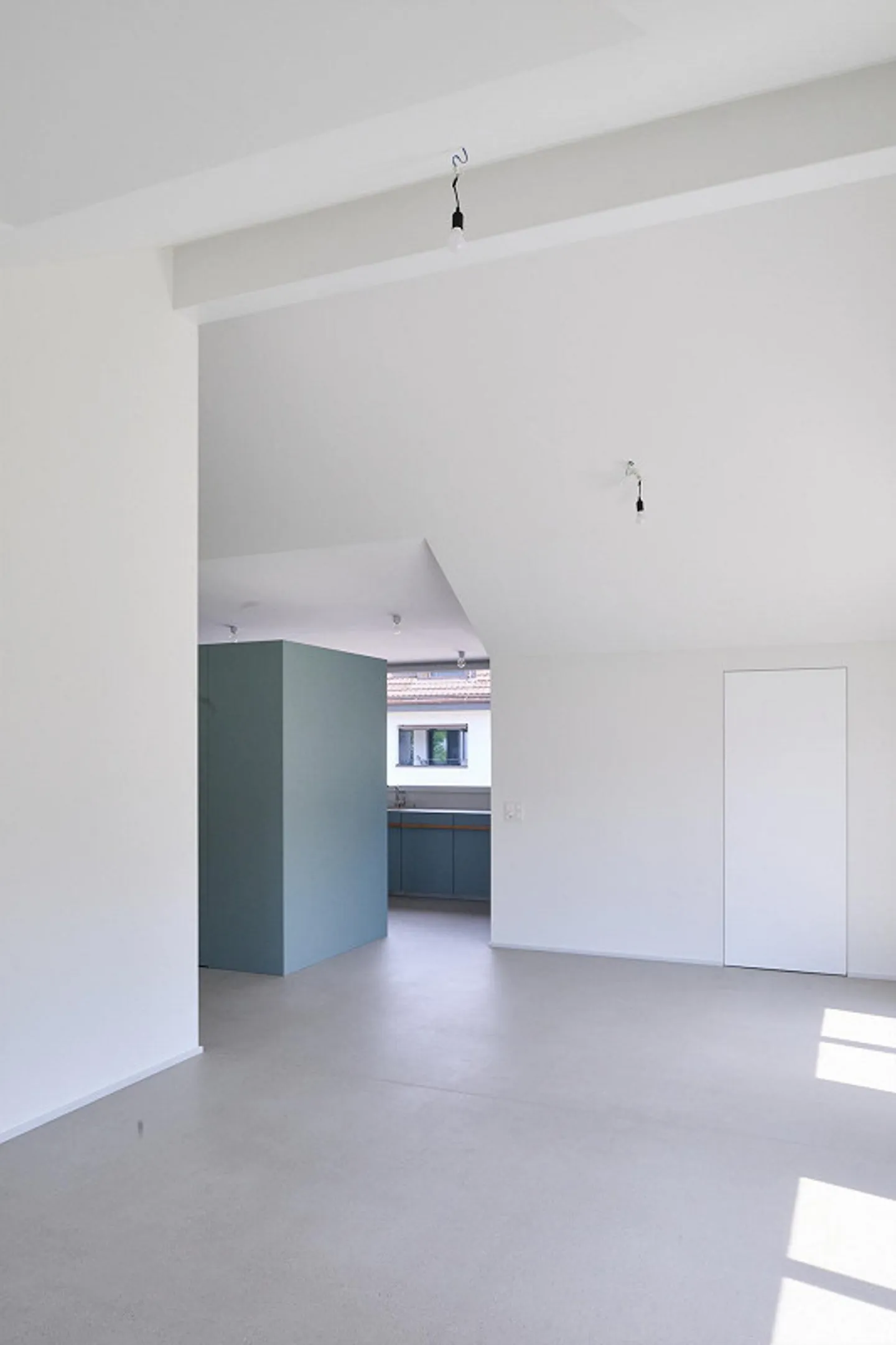 Exclusive 3.5-room apartment with private garden and panoramic view in Uitikon-Waldegg - Photo 11 of 13