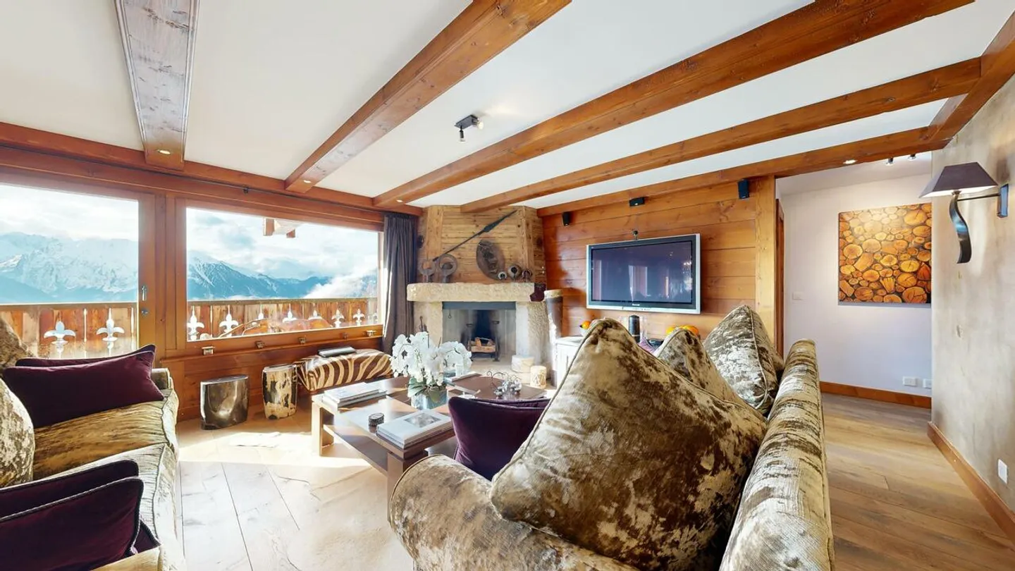 APPARTEMENT SUPERBE AVEC 6 CHAMBRES SUR 1 NIVEAU - VUE & SOLEIL TOP ! - Photo 7 sur 13